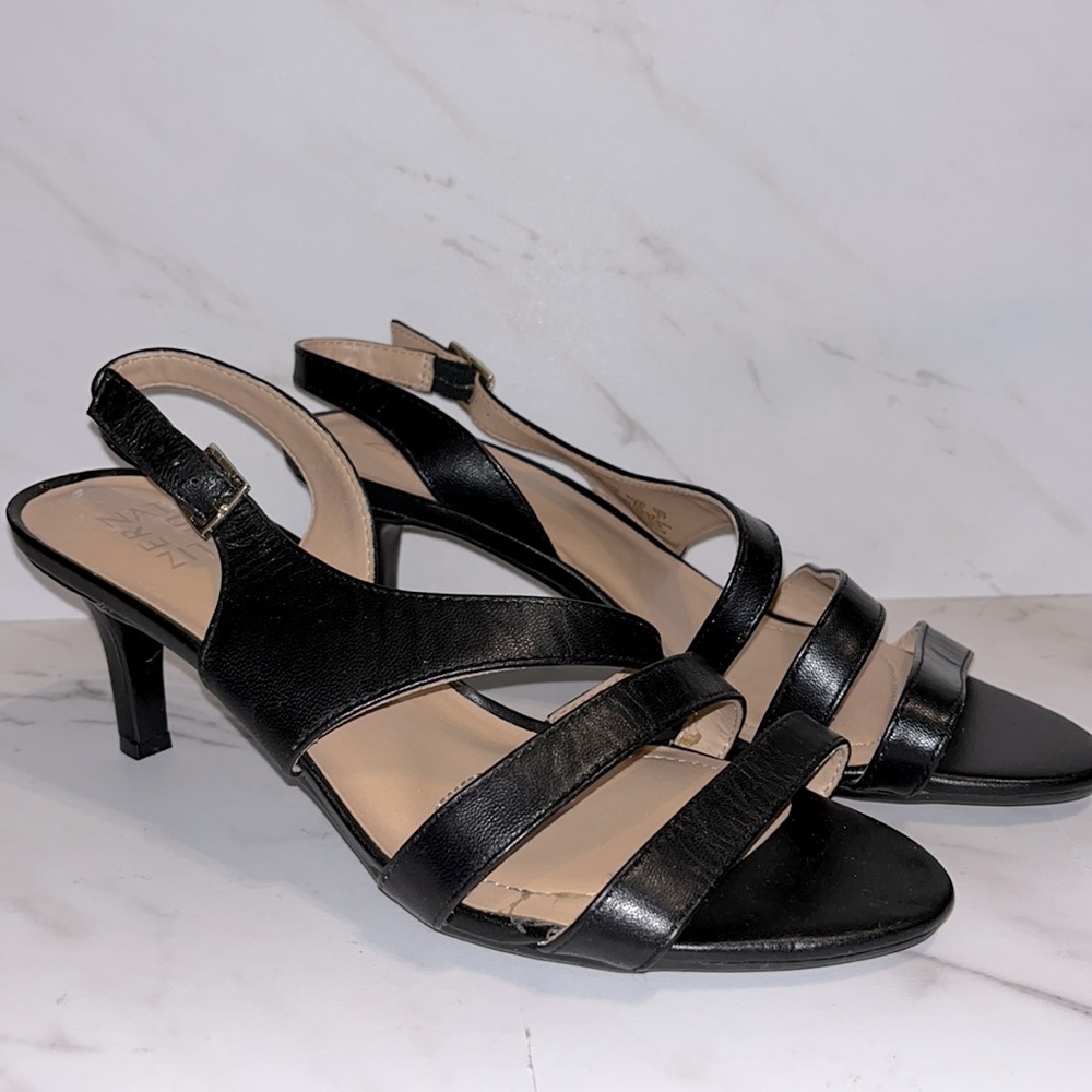 NEW naturalizer taimi black strappy heels sz 10.  (J24)